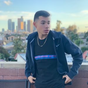 Meet your Posher, Stephen